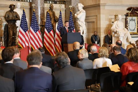 タンクトップ　litmus praying WATCH: Congressman Kustoff Remarks at the National Prayer